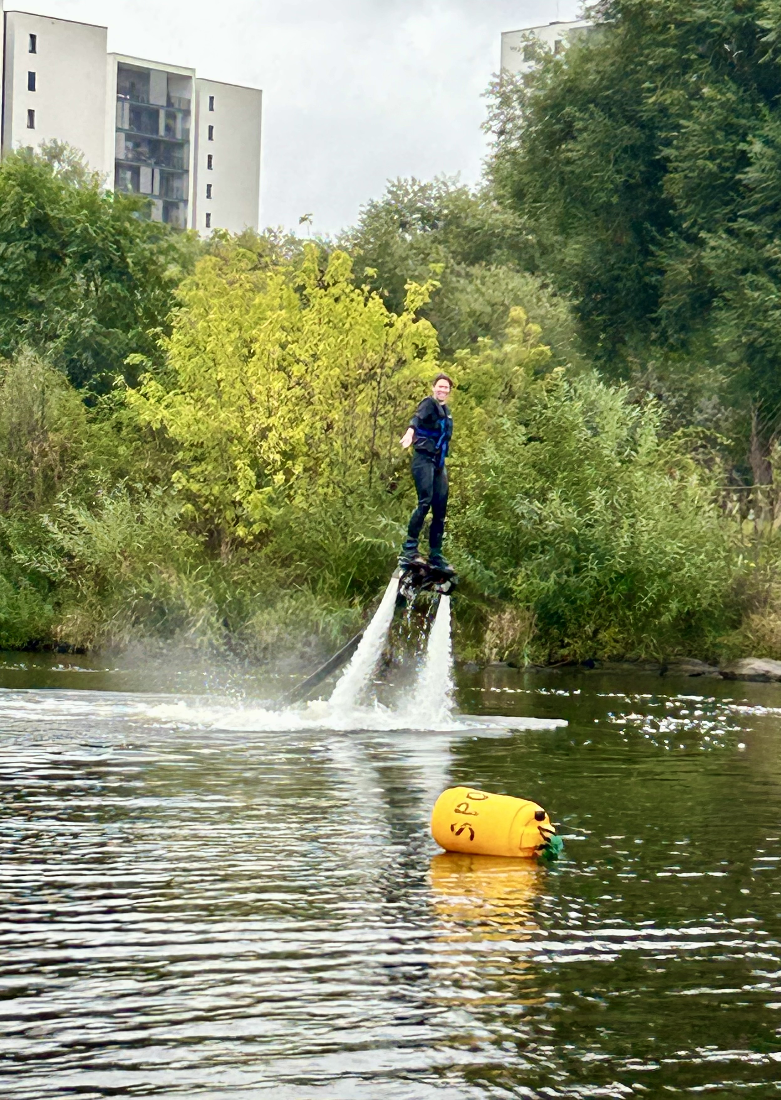 létání na vodě Jetlev Flyer