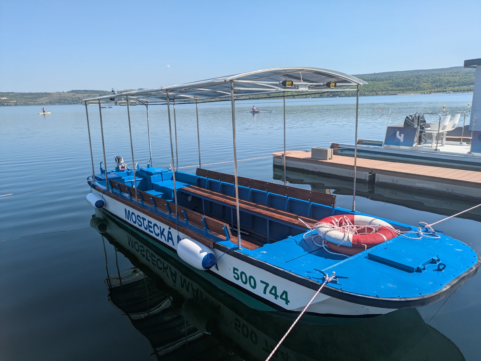 Elektroloď Jezero Most plavby Malé plavidlo na jezeru Most Mostecká Máňa